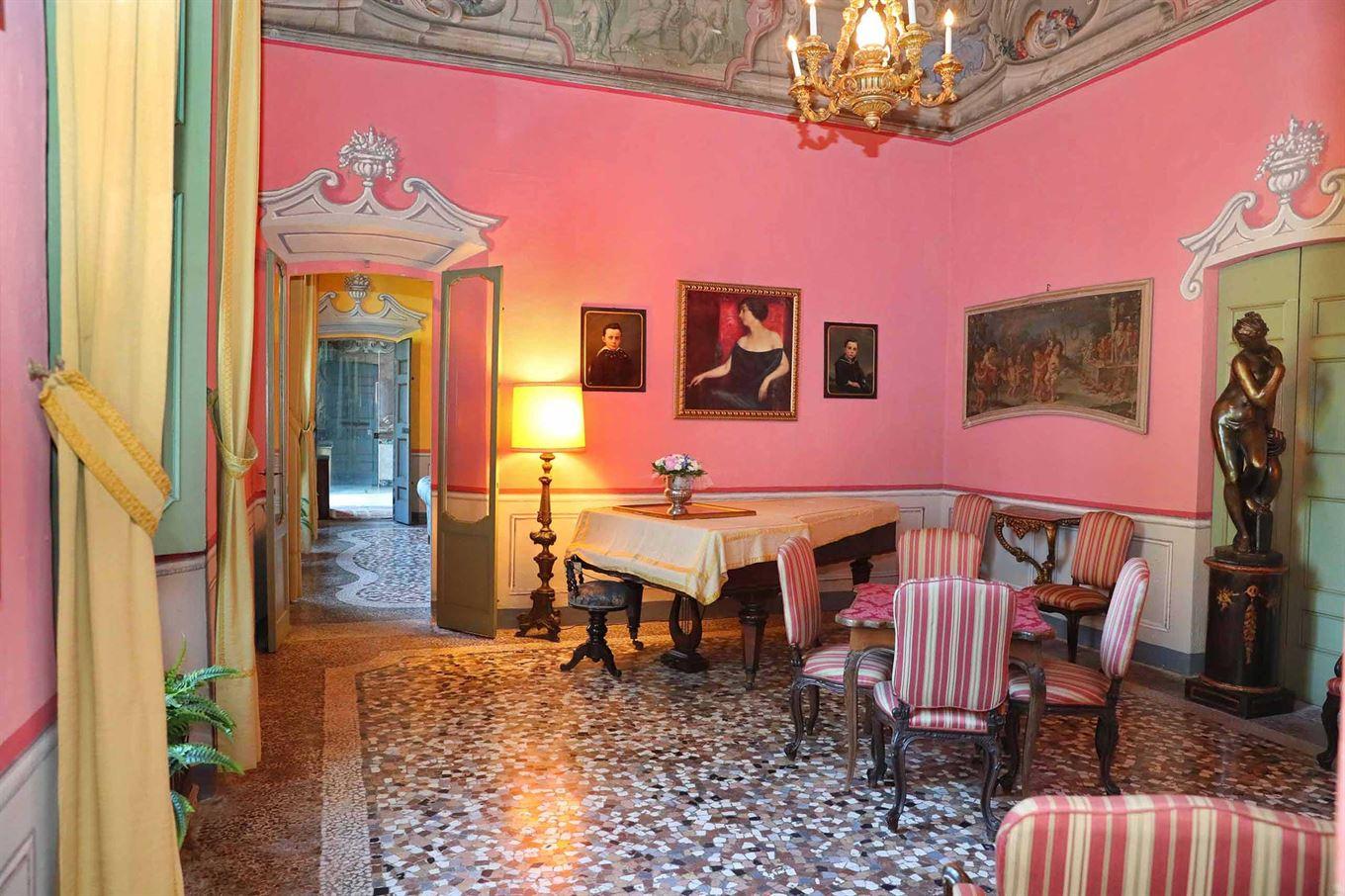 music hall villa gromo